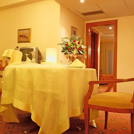 Ambassador Hotel Thessaloniki-3